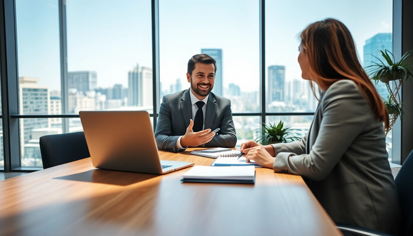 Personalberater discussing strategies in a modern office environment.